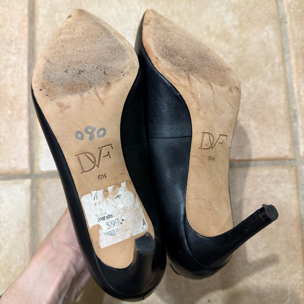 3/$10 🛒🛍️ Diane Von Furstenberg Black Heels - Size 6.5 - Picture 3 of 3